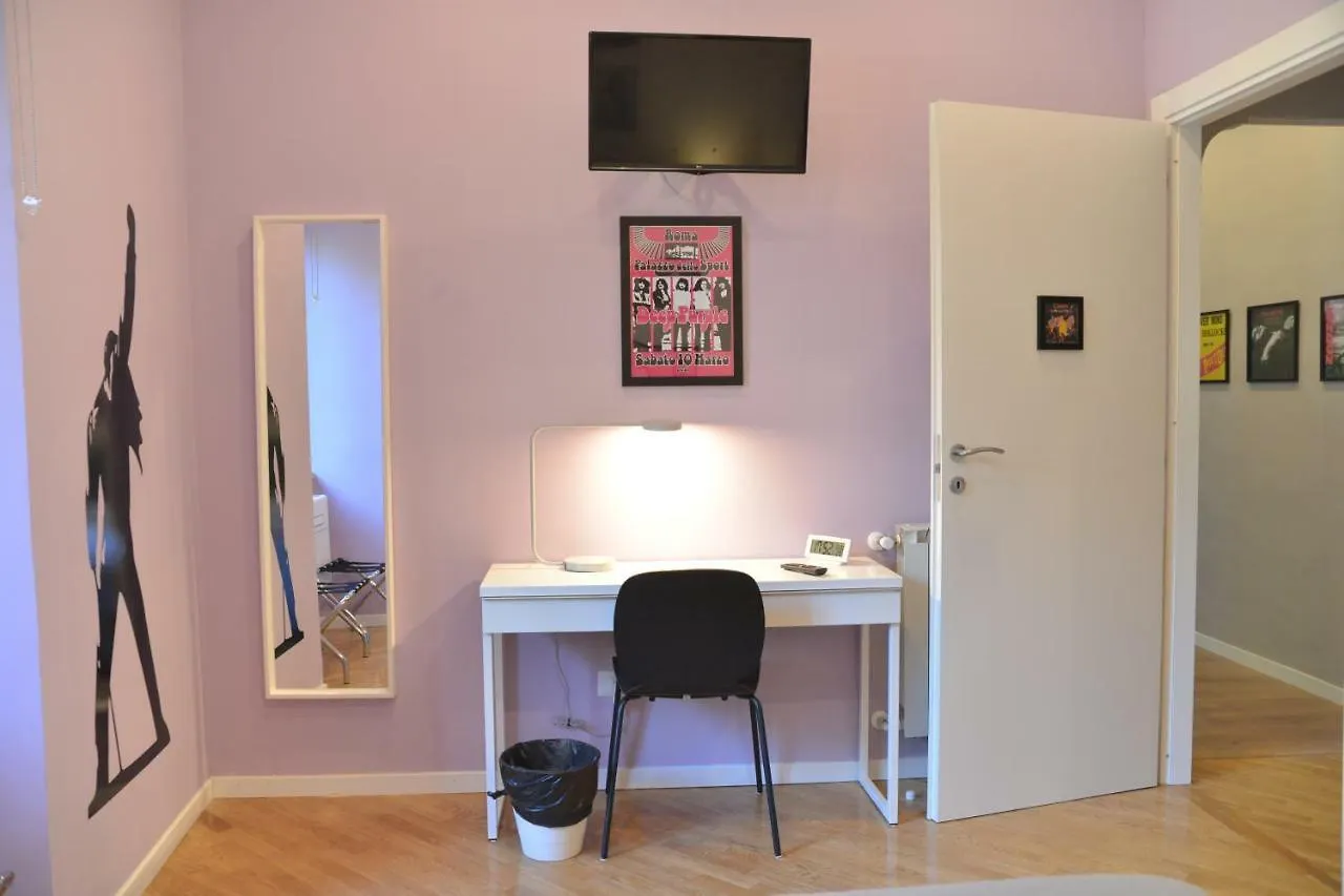 All You Need Is Rome Guesthouse 2*,  Italia