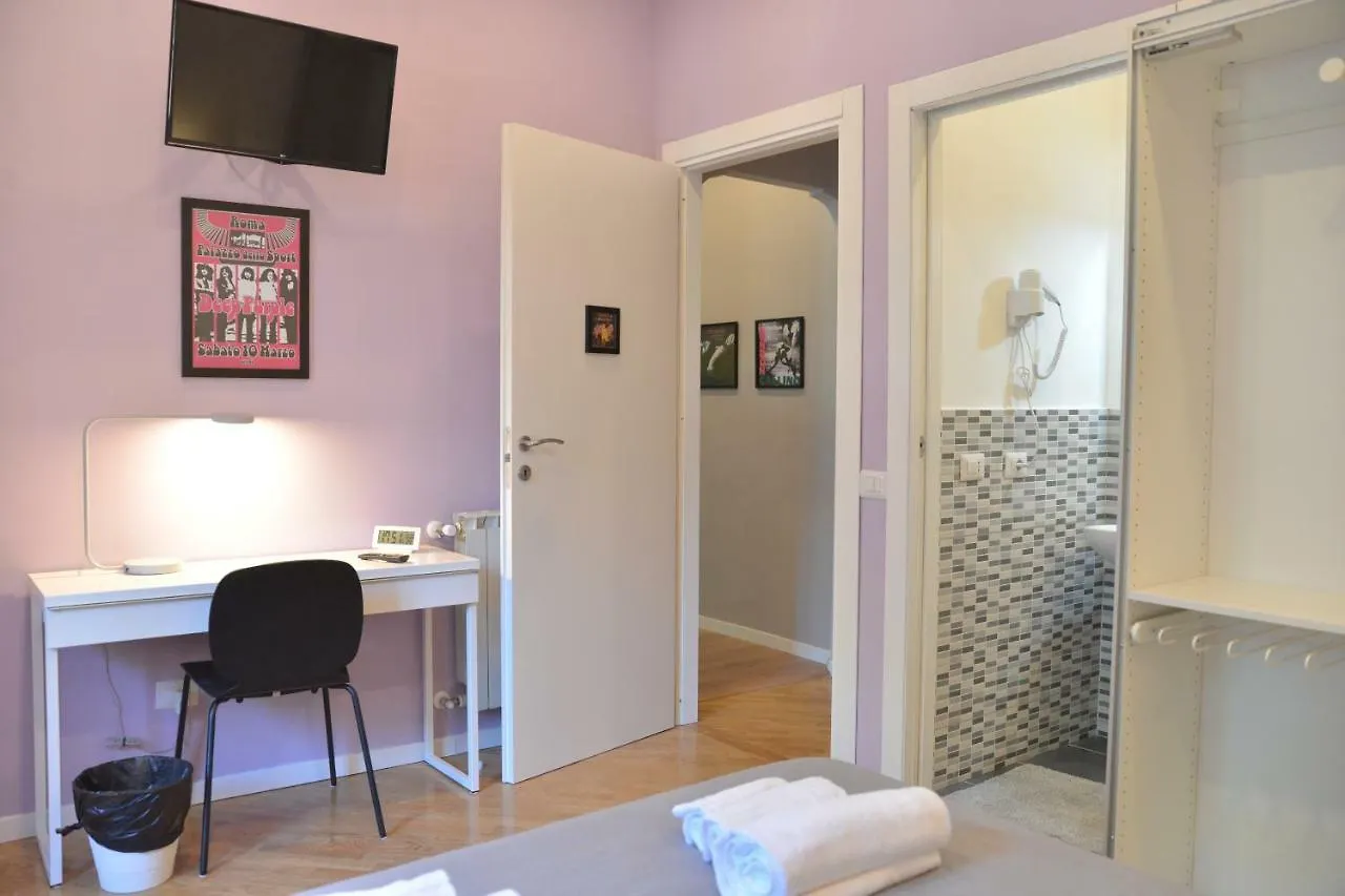** בית הארחה All You Need Is Rome Guesthouse איטליה