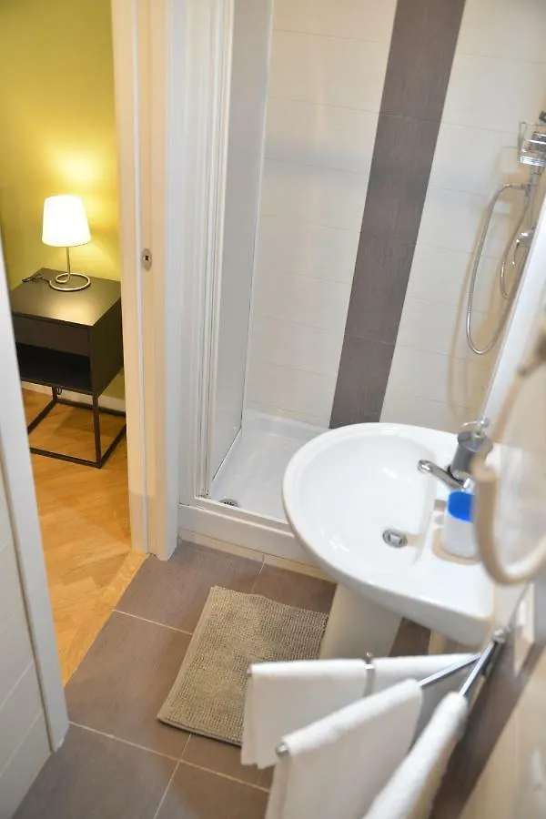 בית הארחה All You Need Is Rome Guesthouse