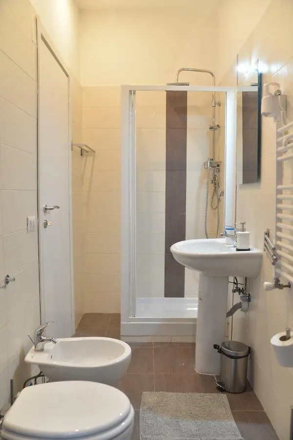 בית הארחה All You Need Is Rome Guesthouse
