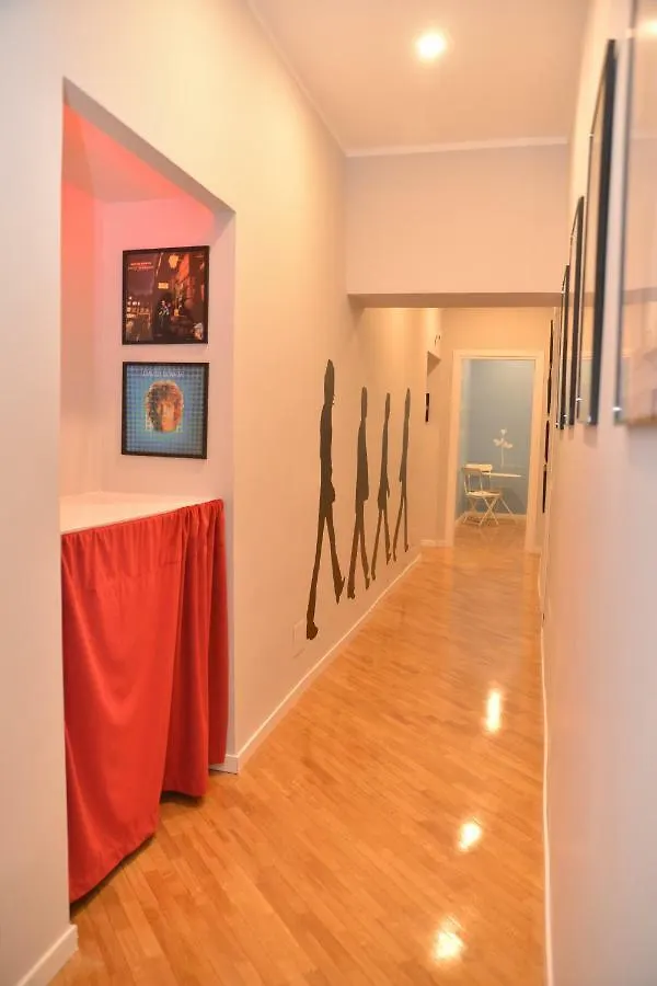 All You Need Is Rome Guesthouse בית הארחה